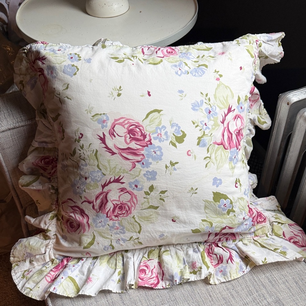 Belle Notte LiFloral Ruffle Decorative Pillow Cover - Cream with Pink Rose Print